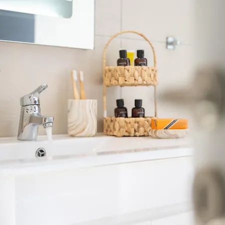 Sunny Sifnos * Apollonia